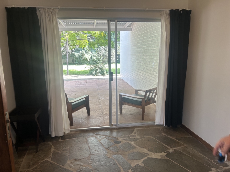 5 Bedroom Property for Sale in Viljoenskroon Free State